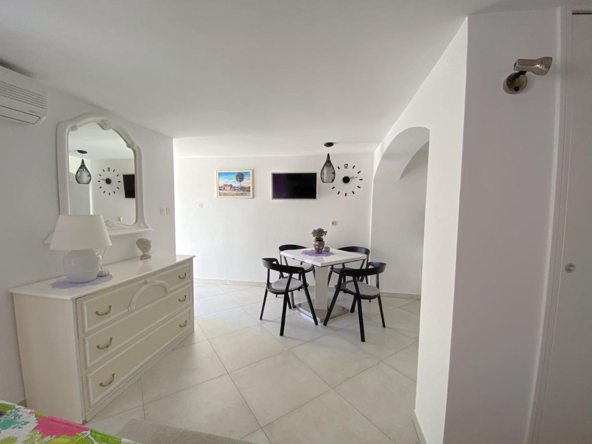 Guest House Meri Bol Esterno foto